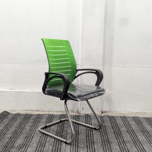 Special 9k Visitor Chair – গাড় সবুজ