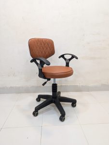 পাকিস্তানি টুল চেয়ার হাতাসহ - লাইট চকলেট কালার