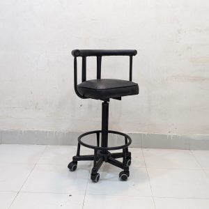 শিং টুল - চাকা সহ - কালো কালার