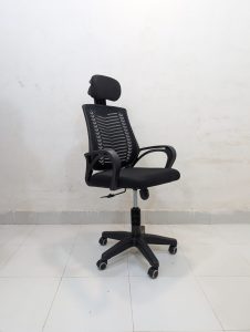 V Mesh Chair - কালো কালার